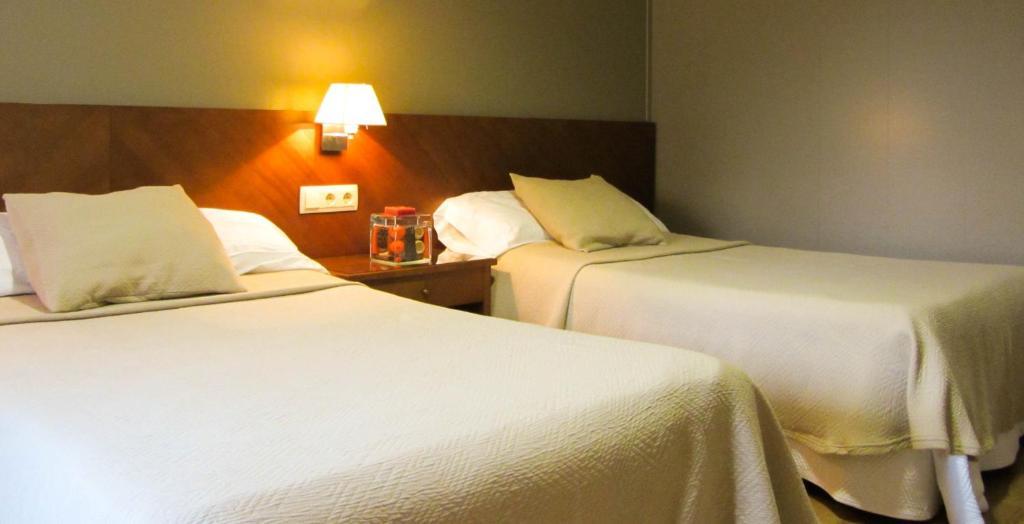 Hotel Avenida Рекена Стая снимка